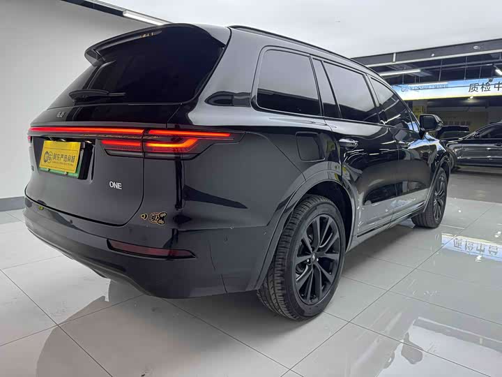 Фото 4 - LiXiang One