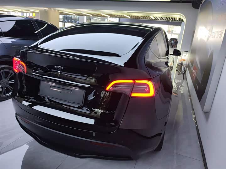 Фото 7 - Tesla Model Y