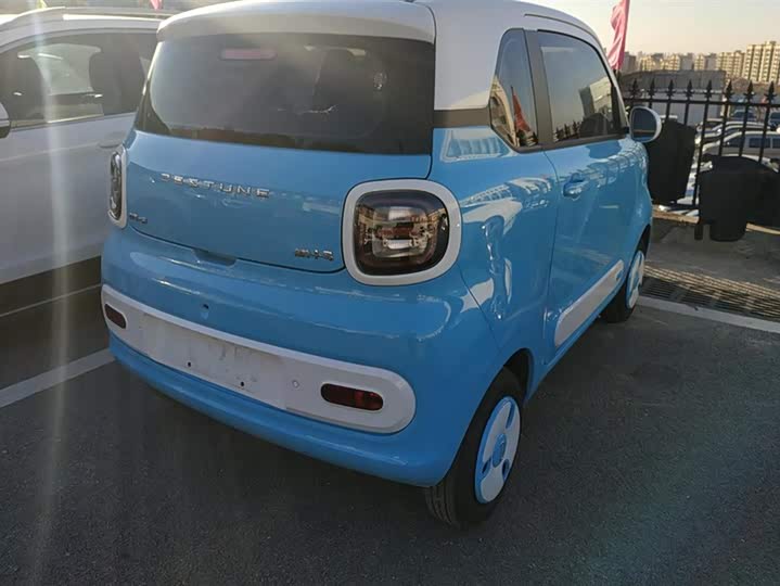 Фото 3 - Bestune Pony