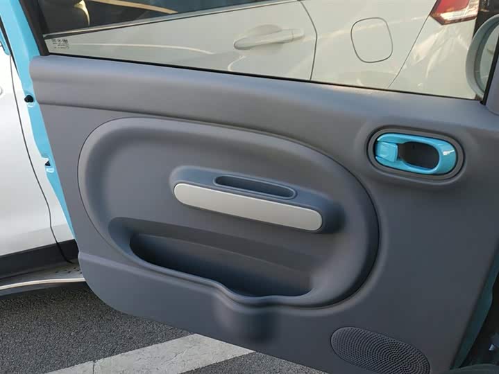 Фото 7 - Bestune Pony