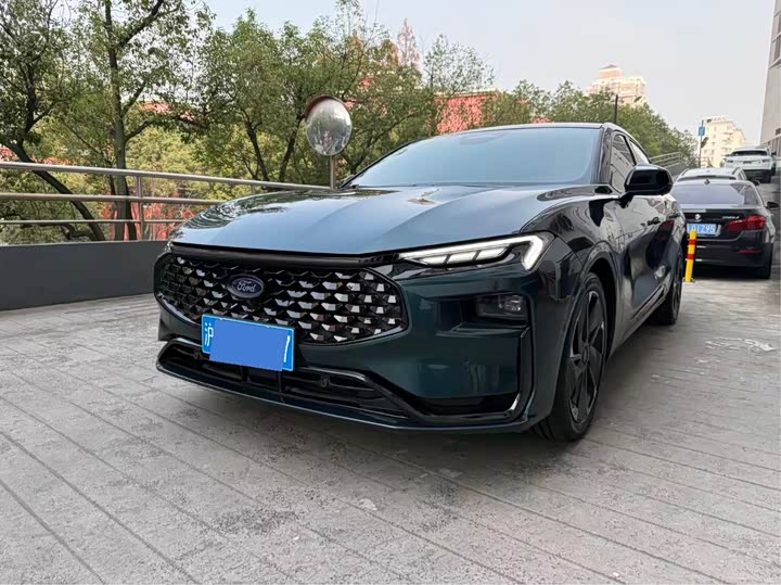 Фото 1 - Ford Mondeo