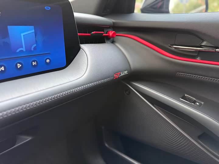 Фото 8 - Ford Mondeo