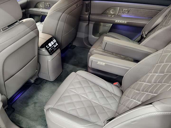 Фото 7 - Nio ES8