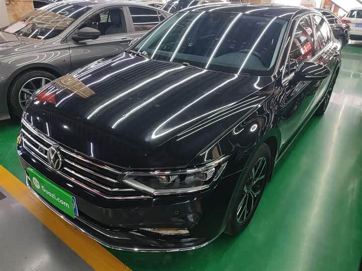 Фото 1 - Volkswagen Magotan