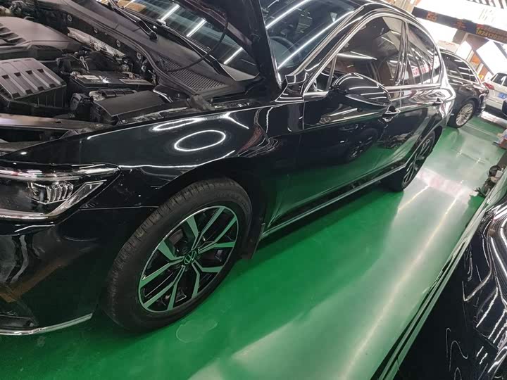 Фото 5 - Volkswagen Magotan