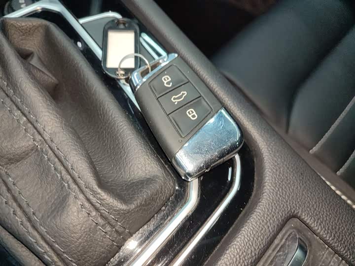 Фото 9 - Volkswagen Magotan