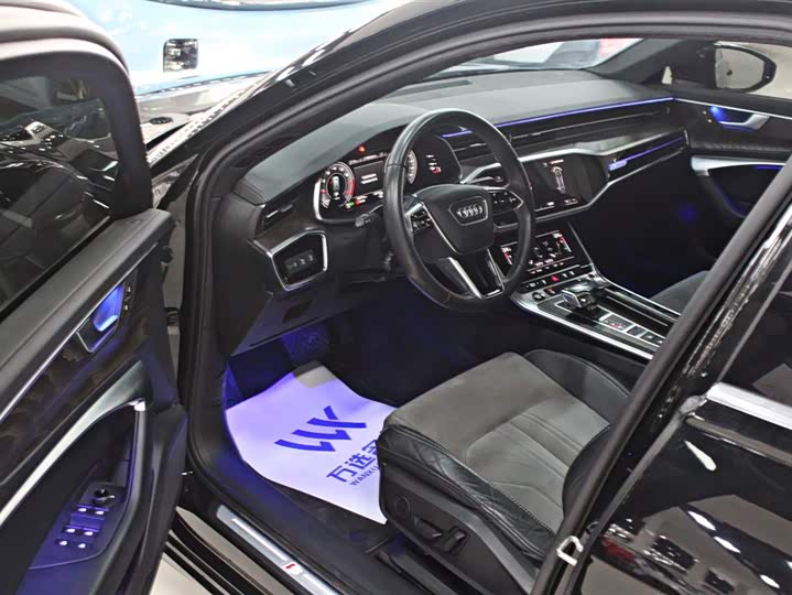 Фото 4 - Audi A6L