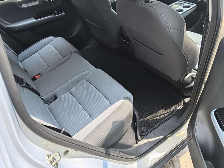 Фото 3 - GAC Aion Y