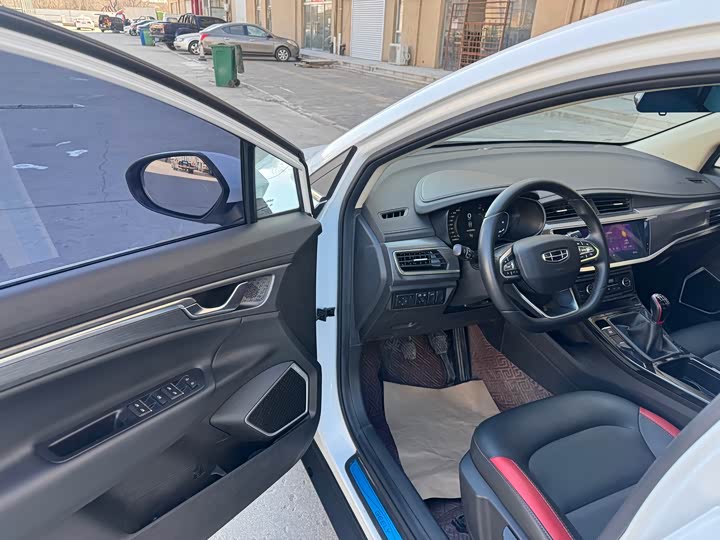 Фото 4 - Geely Emgrand GS