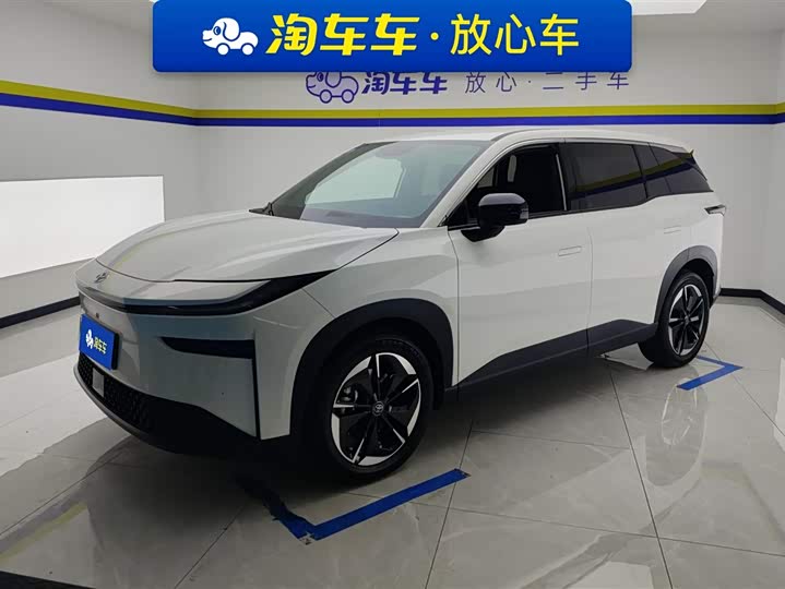 Фото 1 - Toyota bZ3X