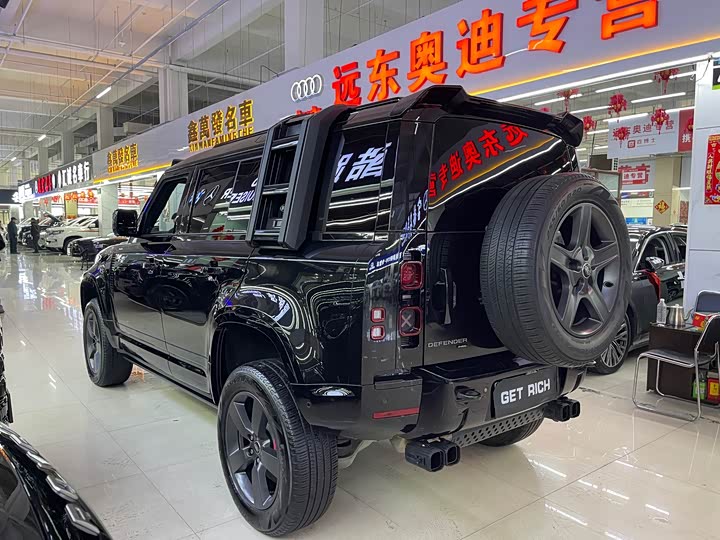 Фото 4 - Land Rover Defender