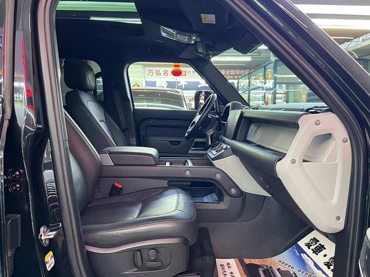 Фото 9 - Land Rover Defender