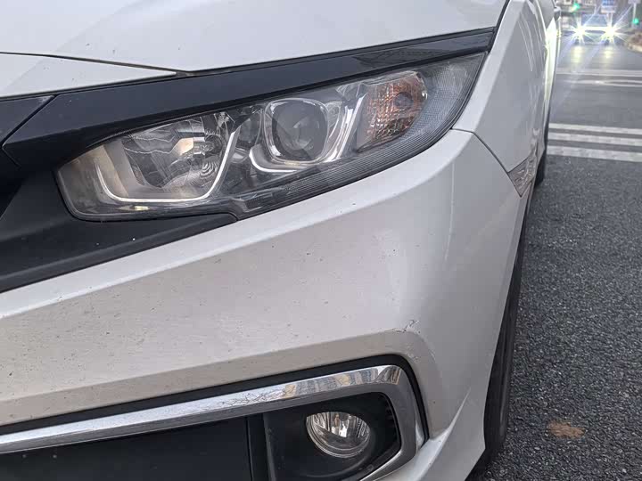 Фото 4 - Honda Civic