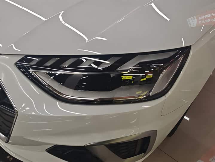 Фото 5 - Audi A4L