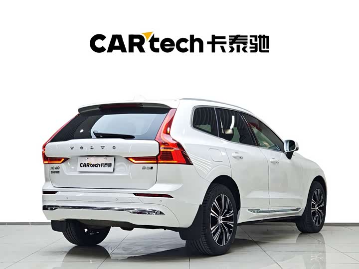 Фото 4 - Volvo XC60
