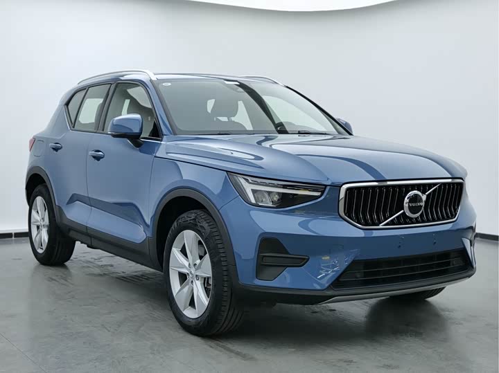 Фото 3 - Volvo XC40