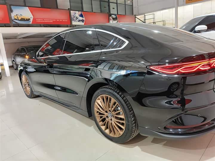 Фото 5 - BYD Han