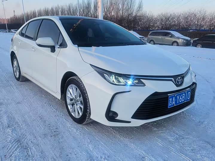 Фото 3 - Toyota Corolla