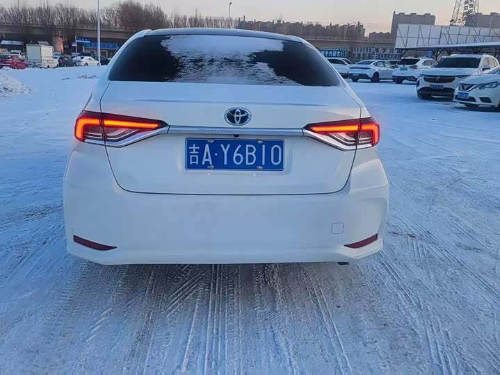 Фото 9 - Toyota Corolla