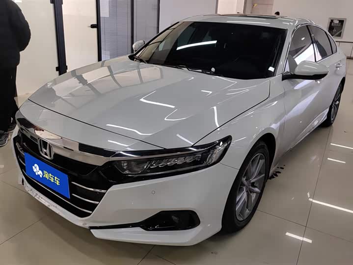 Фото 1 - Honda Accord