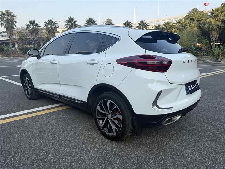 Фото 6 - Geely Emgrand GS