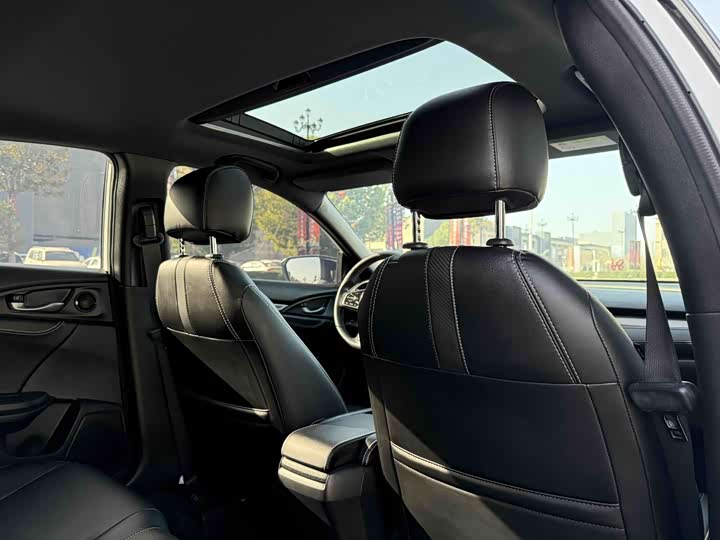 Фото 8 - Honda Civic