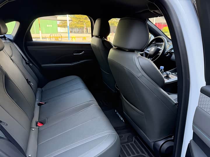 Фото 9 - BYD Qin Plus