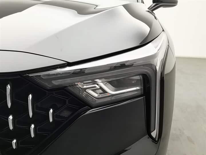 Фото 7 - Bestune B70