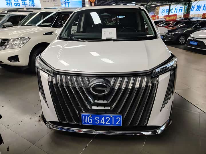 Фото 2 - GAC Trumpchi M8