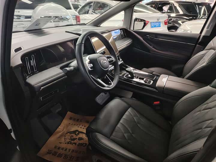 Фото 3 - GAC Trumpchi M8