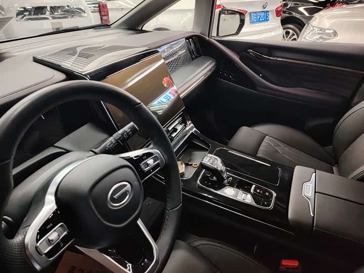 Фото 4 - GAC Trumpchi M8