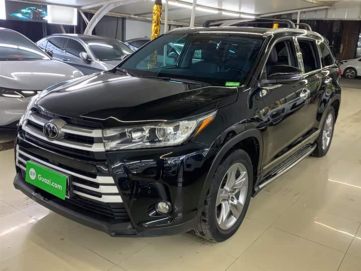 Фото 1 - Toyota Highlander
