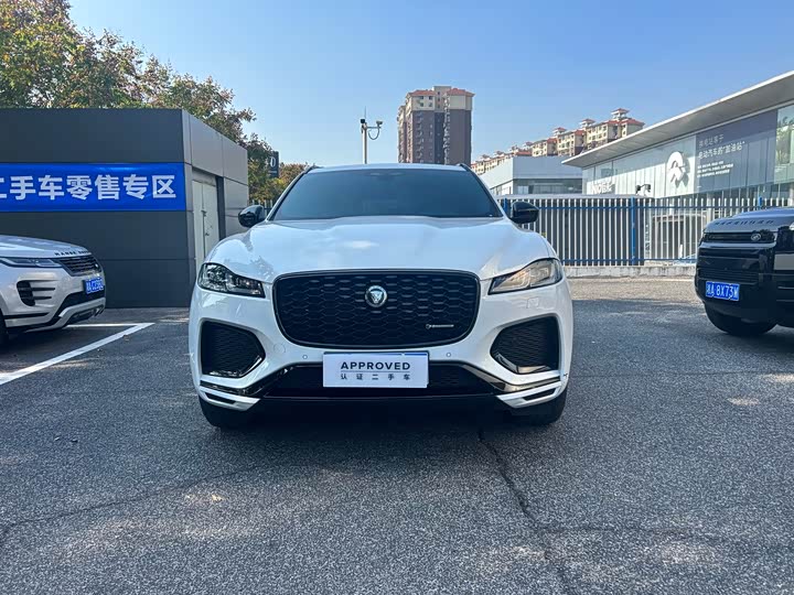 Фото 1 - Jaguar F-Pace