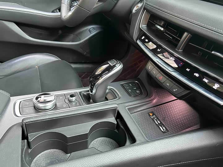 Фото 6 - Cadillac CT5