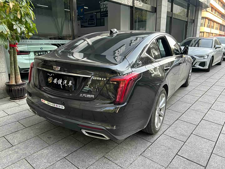 Фото 9 - Cadillac CT5