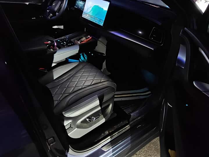 Фото 8 - BYD Sea Lion 07 EV