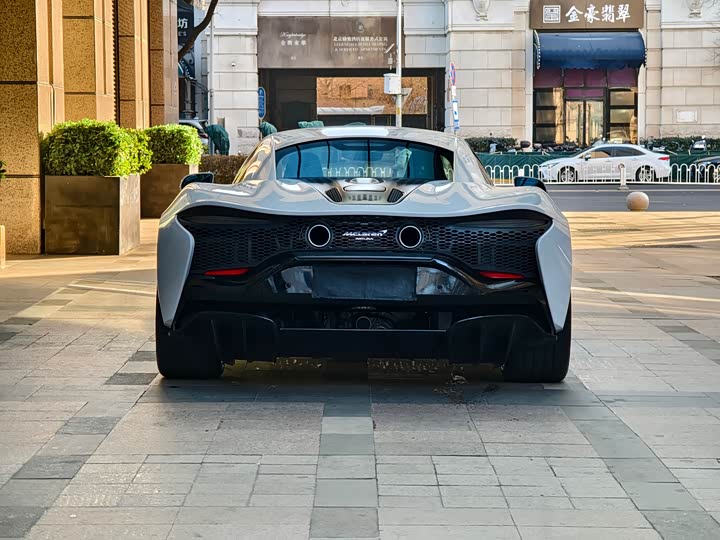 Фото 5 - McLaren Artura