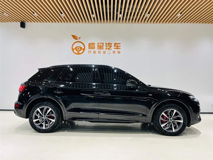 Фото 3 - Audi Q5L