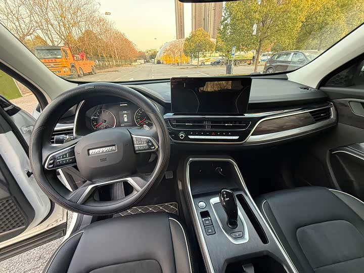 Фото 8 - Haval H6