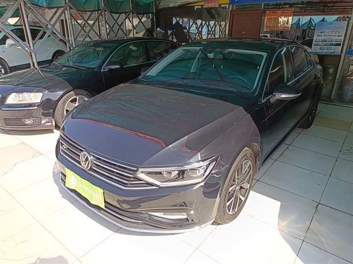 Фото 2 - Volkswagen Magotan