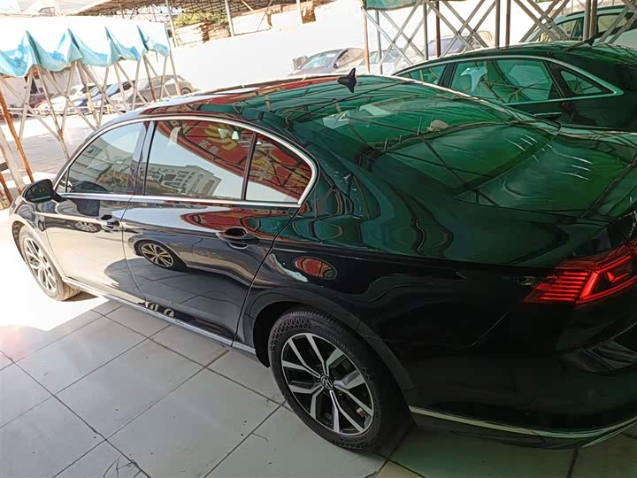 Фото 5 - Volkswagen Magotan