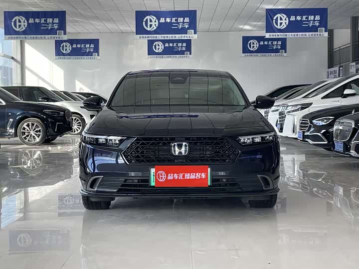 Фото 2 - Honda Accord Hybrid