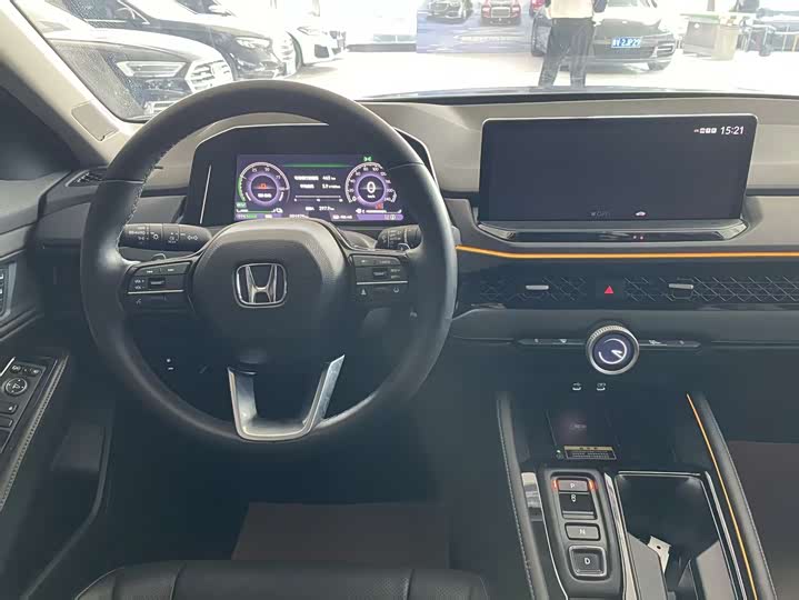 Фото 3 - Honda Accord Hybrid
