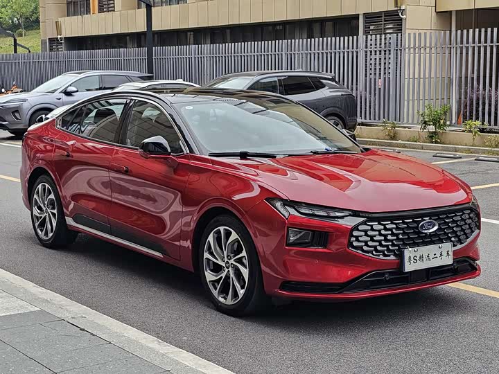 Фото 2 - Ford Mondeo