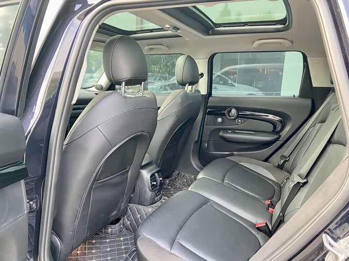 Фото 9 - Mini Clubman