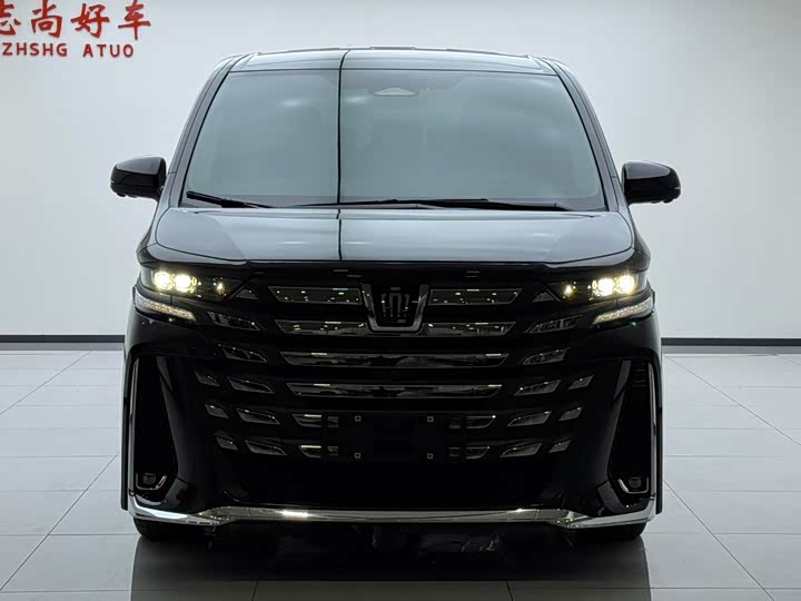 Фото 2 - Toyota Vellfire