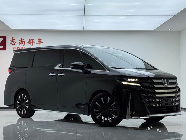Фото 3 - Toyota Vellfire
