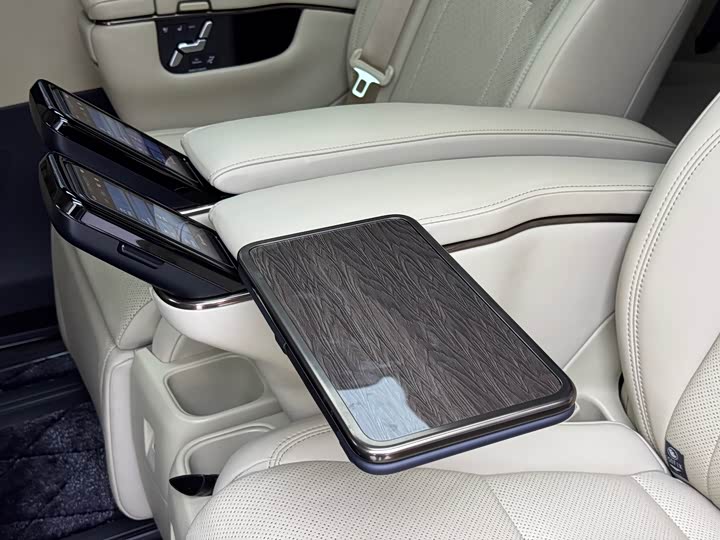 Фото 7 - Toyota Vellfire