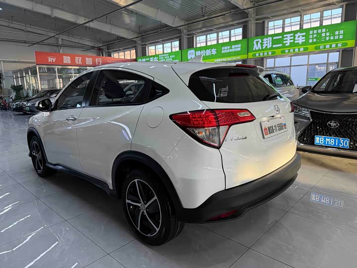 Фото 6 - Honda Vezel