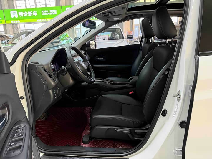 Фото 8 - Honda Vezel